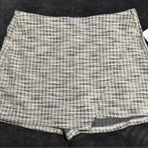 Altar’d State Women's Black and White Tweed Skorts